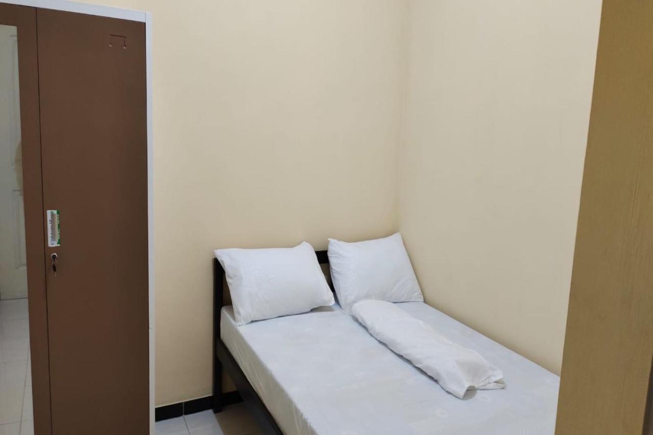 סוראבאיה Oyo 91209 Arjuna Residence Syariah Sby מראה חיצוני תמונה
