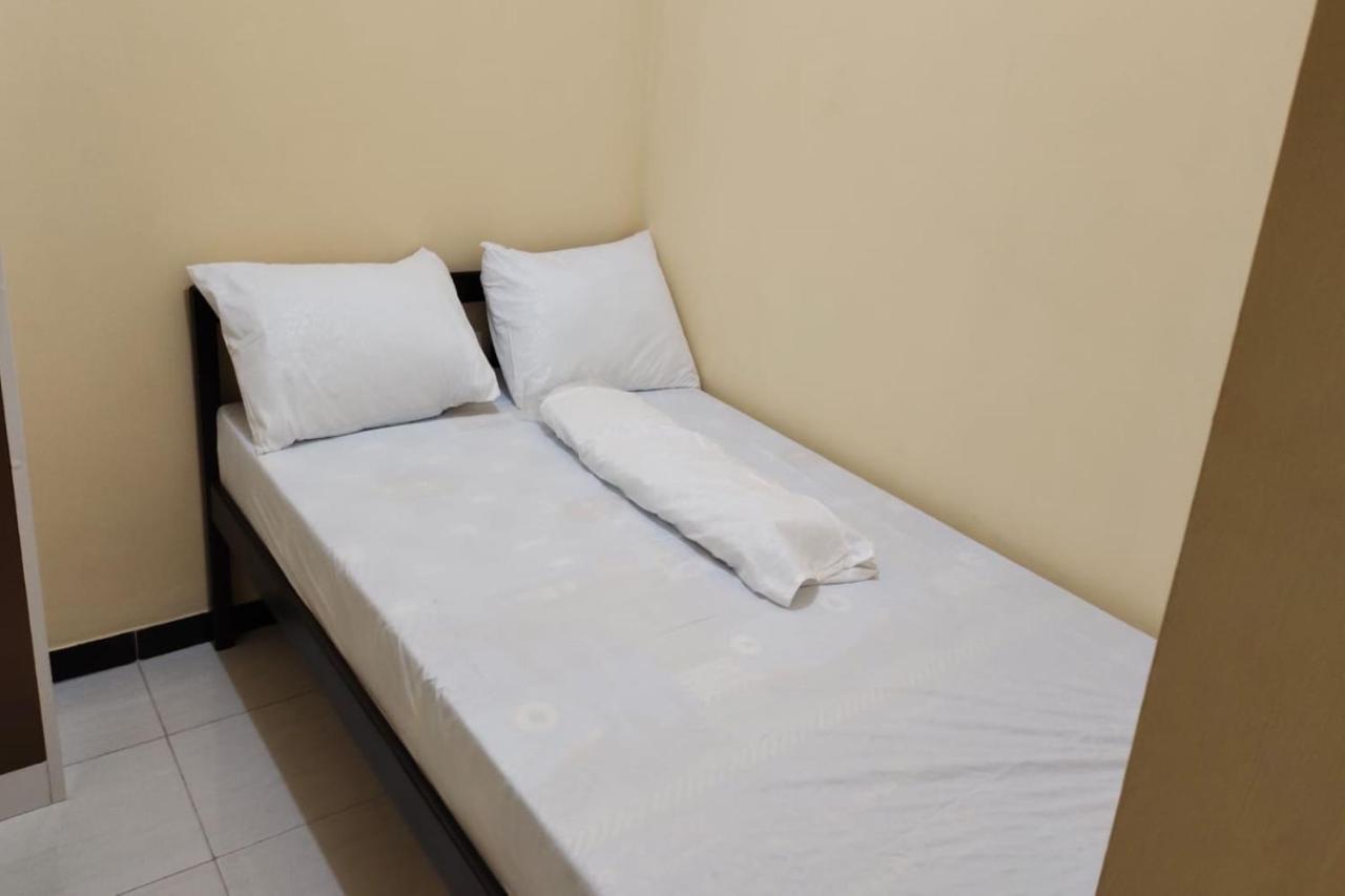 סוראבאיה Oyo 91209 Arjuna Residence Syariah Sby מראה חיצוני תמונה