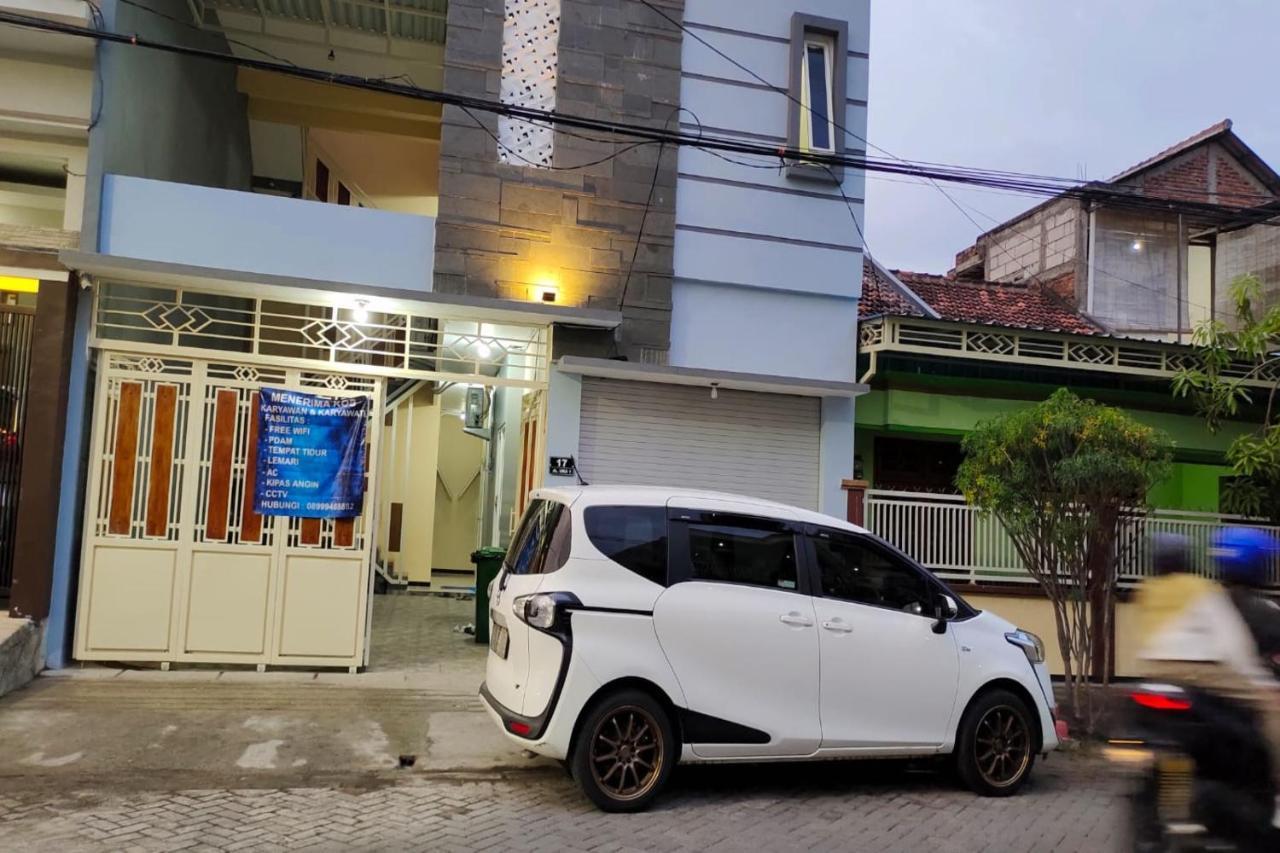 סוראבאיה Oyo 91209 Arjuna Residence Syariah Sby מראה חיצוני תמונה